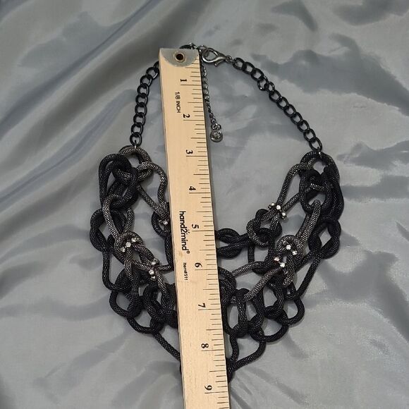 Contemporary Black and Silver Chain Necklace with Intricate Patterns - Picture 4 of 6